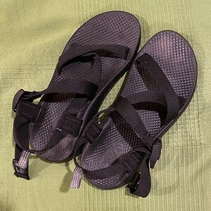 Big boys size 5 Chaco sandals